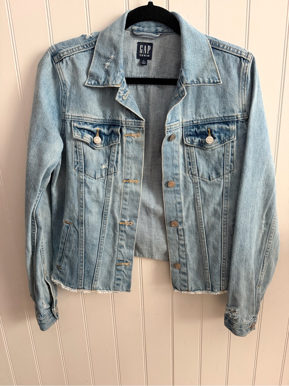 Gap Light Wash Distressed Denim Jacket Raw Hem - Size Small Tall